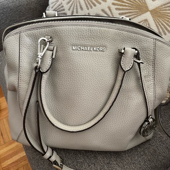 Michael Kors satchel purse in light gray with removable shoulder strap - Picture 1 of 6